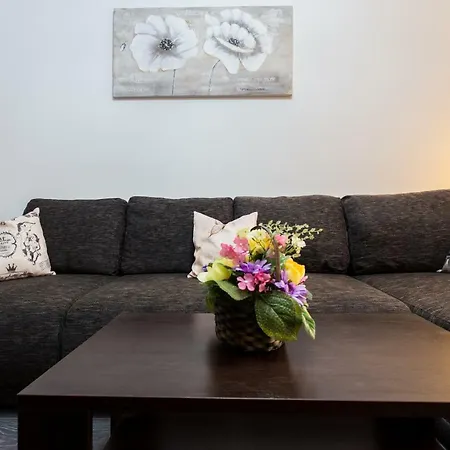 Apartament Feelmount *